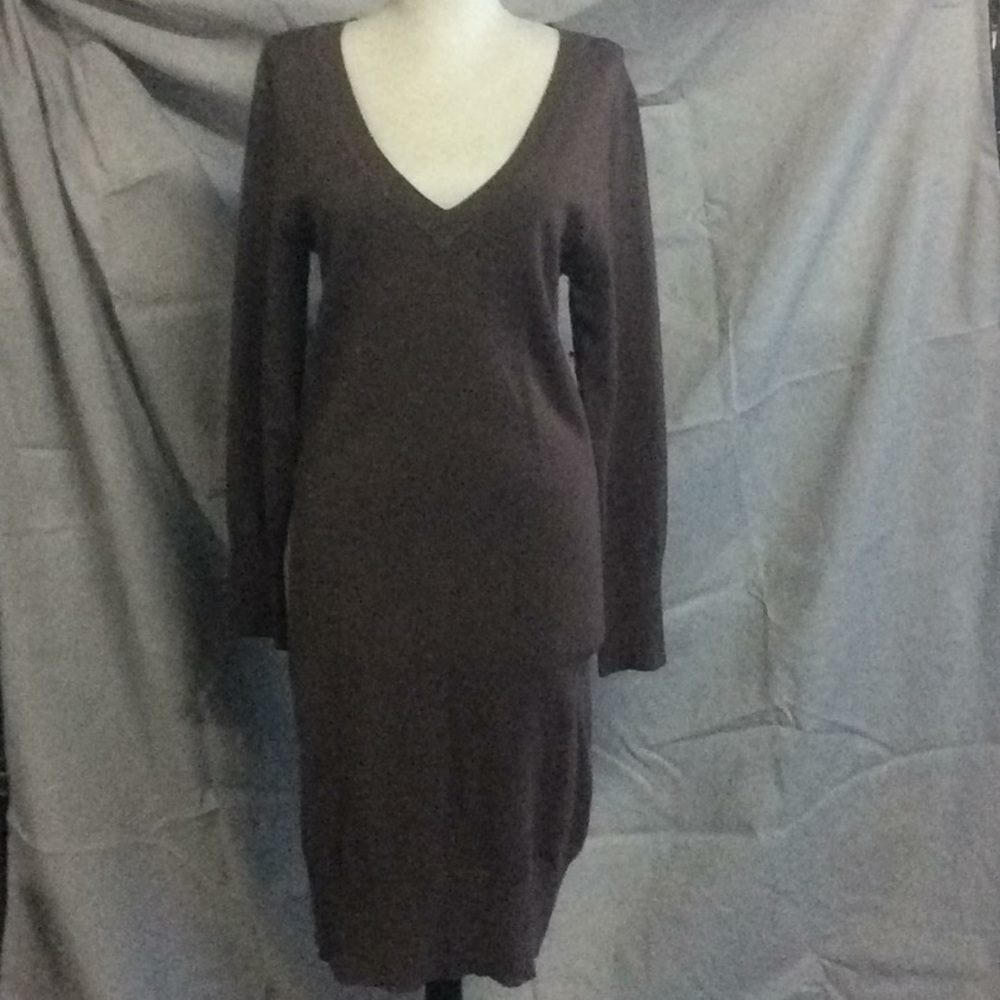 BCBG V-neck Sweater dress in Hot Chocolate Large